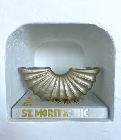 Scalloped Resin Horn Vase - Bronze